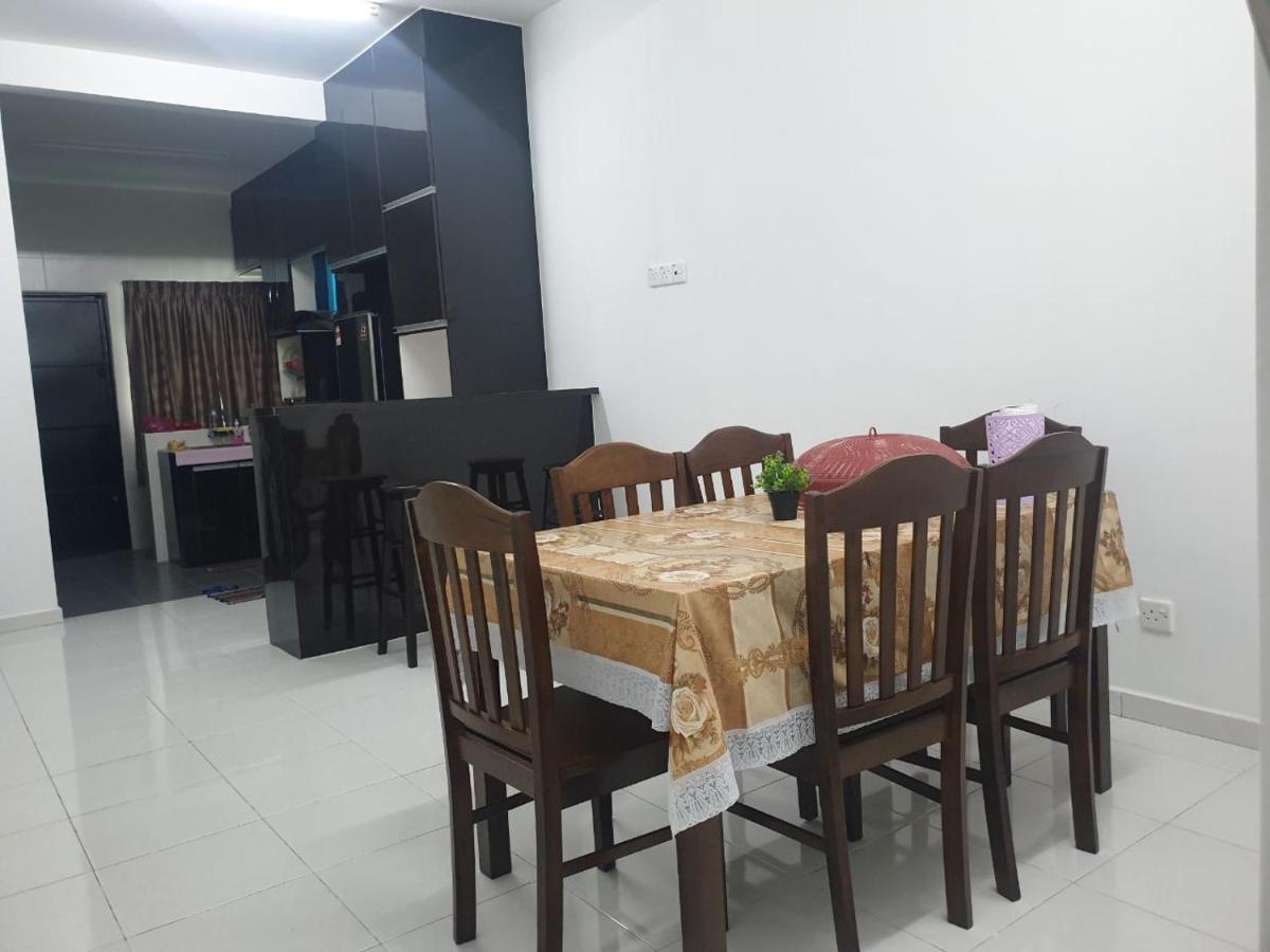 Homestay Impian Qaseh Manjung Seri Manjung Exterior photo